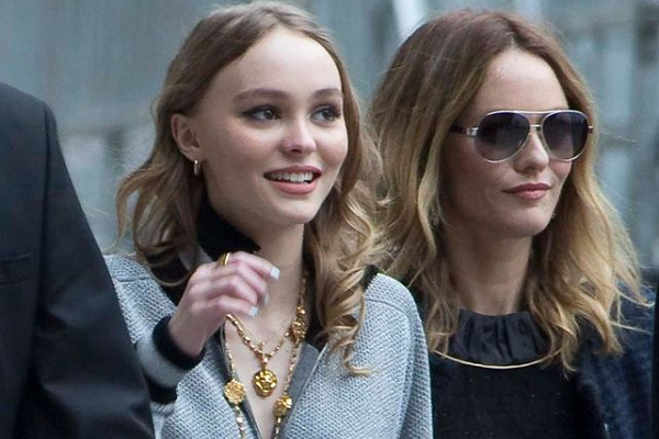 Lily Rose Depp et sa ressemblance avec sa mère